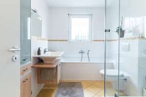 NEU *Paul & Partner* IHR HAUS MIT GARTEN, TERRASSE & CARPORT WARTET AUF SIE ! – Die vollständige Adresse der Immobilie erhältst du vom Anbieter., 65205 Nordenstadt, Wiesbaden – Vorschaubild 13