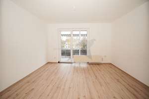 Helle, modern sanierte 3 Raum EG-Wohnung mit XXL-Balkon und Tageslichtbad – Zschopauer Straße 126, 9126 Bernsdorf, Chemnitz – Vorschaubild 3