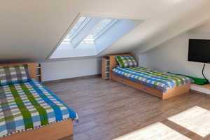 Sofort wohlfühlen: 2 Familienhaus mit großem Garten und Doppelgarage in München – München – Vorschaubild 14