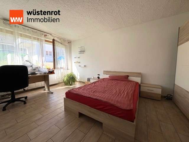 Immobilie in Neuenbürg - Zweifamilienhaus in Neuenbürg Dennach für Mehrgenerationen! - Bild 0