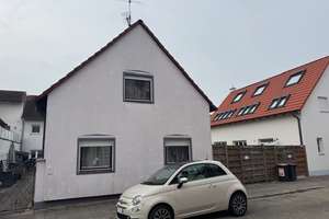 Provisionsfrei! Charmantes und gemütliches Wohnhaus in sehr beliebter Lage von Karlsruhe-Beiertheim! – Die vollständige Adresse der Immobilie erhältst du vom Anbieter., 76135 Beiertheim-Bulach, Karlsruhe – Vorschaubild 1