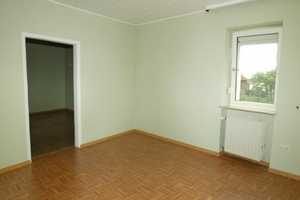 Martinshöhe - Freistehendes Einfamilienhaus mit 2 Garagen und Garten – Kaiserslautern (Kreis) – Vorschaubild 14