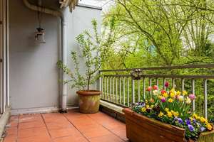 D-DORF-FLINGERN: 2-ZIMMERWOHNUNG MIT AUFZUG, BALKON UND BLICK INS GRÜNE ZU KAUFEN! – Die vollständige Adresse der Immobilie erhältst du vom Anbieter., 40237 Düsseltal, Düsseldorf – Vorschaubild 3