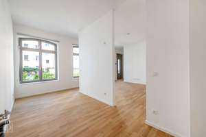 Rarität in Weißensee: Remisen-Townhouse mit Terrasse und historischem Charme – Die vollständige Adresse der Immobilie erhältst du vom Anbieter., 13088 Weißensee, Berlin – Vorschaubild 2
