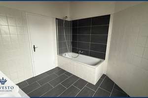 Stilvolle 2-Zimmer-Dachgeschosswohnung mit Holzbalkendecke, Einbauküche & modernisiertem Bad – 39112 Sudenburg, Magdeburg – Vorschaubild 8