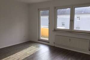 In beliebter Lage wohnen!  4-Zimmer-Wohnung – Büchnerstr. 14, 34131 Bad Wilhelmshöhe, Kassel – Vorschaubild 3
