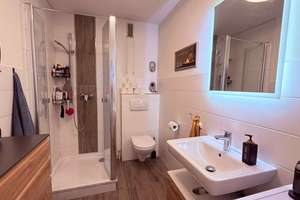 Gepflegte 2,5-Zimmer-Eigentumswohnung mit Balkon – umfangreich modernisiert und solide vermietet – Die vollständige Adresse der Immobilie erhältst du vom Anbieter., 22846 Norderstedt – Vorschaubild 4