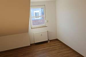 Helle 2-Zimmer-Dachgeschosswohnung mit Loggia & Tiefgarage – 68623 Lampertheim – Vorschaubild 7