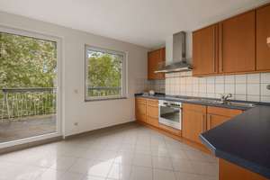 100 m² über den Dächern von Düsseltal – Maisonette mit zwei Balkonen in Szenelage von Düsseldorf – 40237 Düsseltal, Düsseldorf – Vorschaubild 9