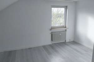 2-Zimmer-Dachgeschosswohnung in Kassel-Niederzwehren – Krappgarten 6, 34134 Niederzwehren, Kassel – Vorschaubild 2