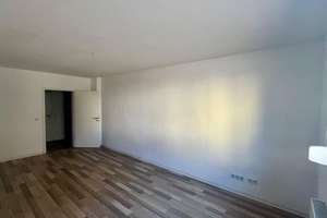 *ERDGESCHOSS WOHNUNG * renovierte 2 ZKB * Tageslichtbad mit Badewanne* Saarbrücken BURBACH – Die vollständige Adresse der Immobilie erhältst du vom Anbieter., 66115 Burbach, Saarbrücken – Vorschaubild 9