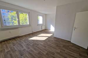 1-Zimmer-Wohnung im 2. Obergeschoss zu vermieten – Ringstraße 135, 4209 Grünau-Mitte, Leipzig – Vorschaubild 2