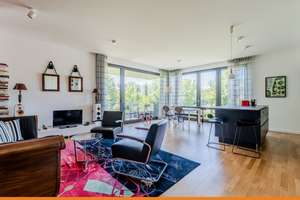 "Esplanade Living": 3-room new-build apartment with unobstructed views of the Volkspark