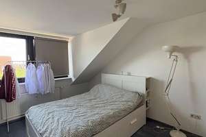 Charmante 2,5-Zimmer-Dachgeschosswohnung mit großer Terrasse in Oberhausen – Mülheimer Straße 267, 46045 Dümpten, Oberhausen – Vorschaubild 13