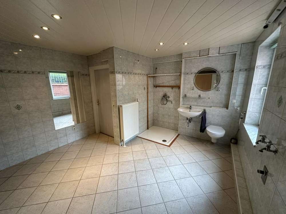 Immobilie in Bollewick - Einfamilienhaus mit Südterrasse und Einliegerwohnung im idyllischen Wohngebiet unweit der Müritz (ca - Bild 0