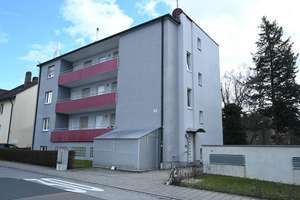 Attraktives Mehrfamilienhaus mit Balkonen in gefragter Lage!   
   Neumarkt - Weinberger Straße – Die vollständige Adresse der Immobilie erhältst du vom Anbieter., 92318 Neumarkt in der Oberpfalz – Vorschaubild 2