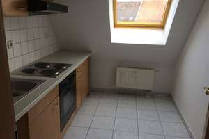 * Vermietete und günstige DG 3-Zimmerwohnung mit Wannenbad, EBK und Laminat in ruhiger Lage! * – Stöckelstraße 7, 4347 Schönefeld-Abtnaundorf, Leipzig – Vorschaubild 3