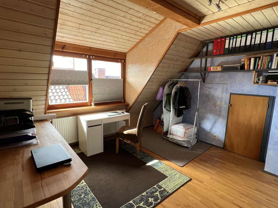 Arbeitsraum/Büro Dachgeschoss