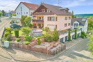Wohlfühlhaus für drei Parteien – gepflegt, geräumig, generationsübergreifend" – Karlsruhe (Kreis) – Vorschaubild 1