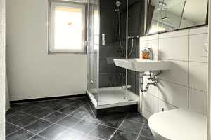 Haus zur Miete, 3 Etagen, 5 Zimmer, Hof, Garage - kein Garten. Haustiere Willkommen! – Klostergasse 5A, 63694 Wetteraukreis – Vorschaubild 3