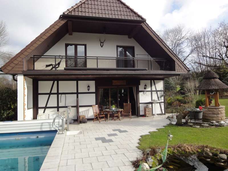 Malerisches Anwesen mit 7.500 qm parkähnlicher Außenanlage