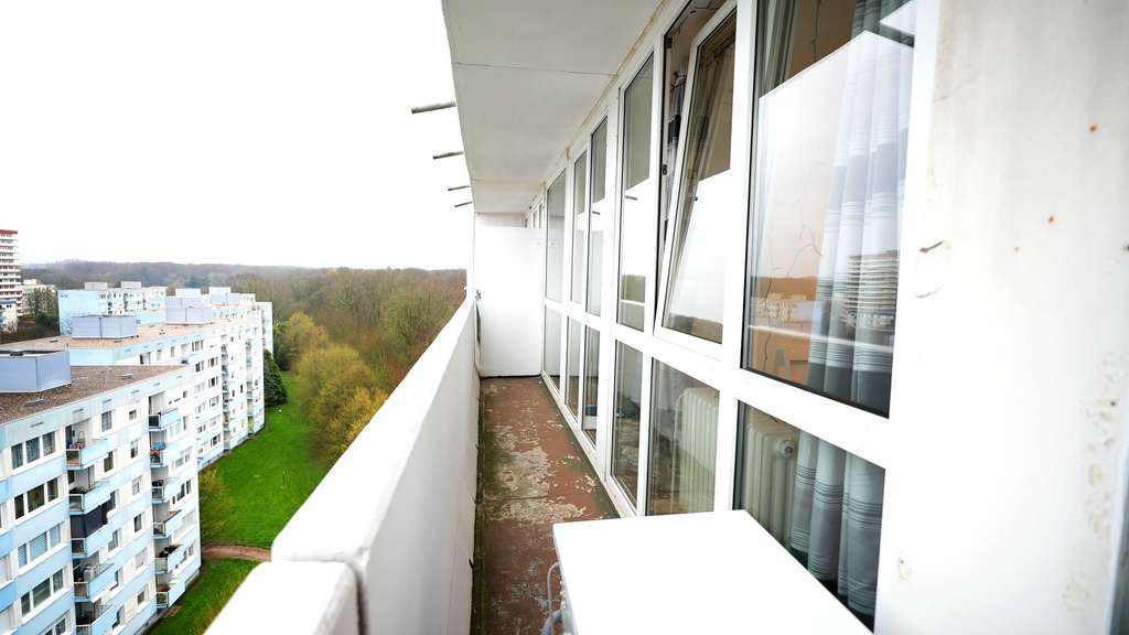 Immobilie in Dormagen - 2-Zimmer-Wohnung mit Weitblick & Loggia – ca. 6 % Rendite - Bild 2