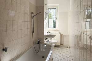 3-Raum-Wohnung mit Balkon und Tageslichtbad am Baggersee – 4349 Thekla, Leipzig – Vorschaubild 3