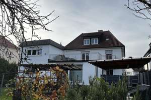 Geräumiges 12-Zimmer-Haus in Stuttgart Sonnenberg