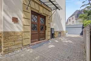 Außergewöhnliche Altbauwohnung mit mehr als 280 m² in der Karlsruher Weststadt – Die vollständige Adresse der Immobilie erhältst du vom Anbieter., 76133 Weststadt, Karlsruhe – Vorschaubild 37
