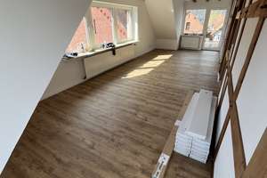 Modernisierte 3-Zimmer Dachgeschosswohnung mit Balkom in Hameln – Die vollständige Adresse der Immobilie erhältst du vom Anbieter., 31789 Hameln – Vorschaubild 2