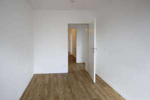 Über den Dächern von Fischeln! Familienwohnung mit Balkon! – Remscheider Straße 16, 47807 Fischeln, Krefeld – Vorschaubild 11
