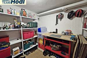 Tolles Reihenmittelhaus ohne Garage oder AAP im Freien sucht neuen Eigentümer!! – Die vollständige Adresse der Immobilie erhältst du vom Anbieter., 72760 Reutlingen-Mitte, Reutlingen – Vorschaubild 20