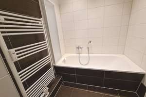 Ansprechende 2-Raum-Wohnung mit Balkon in einem liebevoll kernsanierten Gründerzeithaus im Luthervie – Zschopauer Straße 167, 9126 Lutherviertel, Chemnitz – Vorschaubild 3