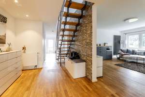 Exklusive Maisonette mit Hauscharakter in ruhiger Waldlage – Die vollständige Adresse der Immobilie erhältst du vom Anbieter., 45277 Überruhr-Holthausen, Essen – Vorschaubild 2