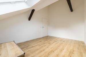 Stilvolles Wohnen auf ca. 50m² – 2-Zimmer-Dachgeschosswohnung in Leipzig – Die vollständige Adresse der Immobilie erhältst du vom Anbieter., 4299 Stötteritz, Leipzig – Vorschaubild 6