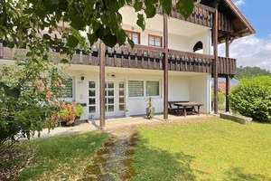 Vielseitiges Wohn- und Geschäftshaus mit Potenzial – Ideal für kreative Lebens- und Arbeitskonzepte – Die vollständige Adresse der Immobilie erhältst du vom Anbieter., 94261 Kirchdorf im Wald – Vorschaubild 2