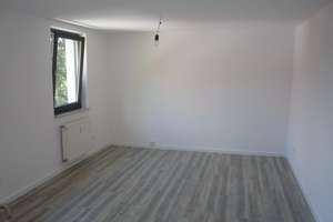 Schöne  zwei Zimmer, Küche Bad Wohnung in Osnabrück, Eversburg – Die vollständige Adresse der Immobilie erhältst du vom Anbieter., 49090 Eversburg, Osnabrück – Vorschaubild 3