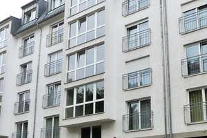 ++ Schöne 2. Zimmer - Wohnung mit Fahrstuhl, Süd-Balkon, TG-Stellplatz und EBK ++