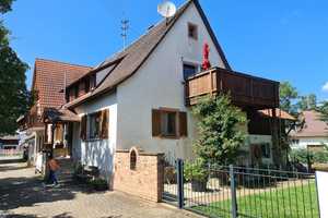 +++ Wohnen am Bach +++ 
- 2 Häuser und Wohnung - – Ledergasse 3, 79238 Breisgau-Hochschwarzwald (Kreis) – Vorschaubild 1
