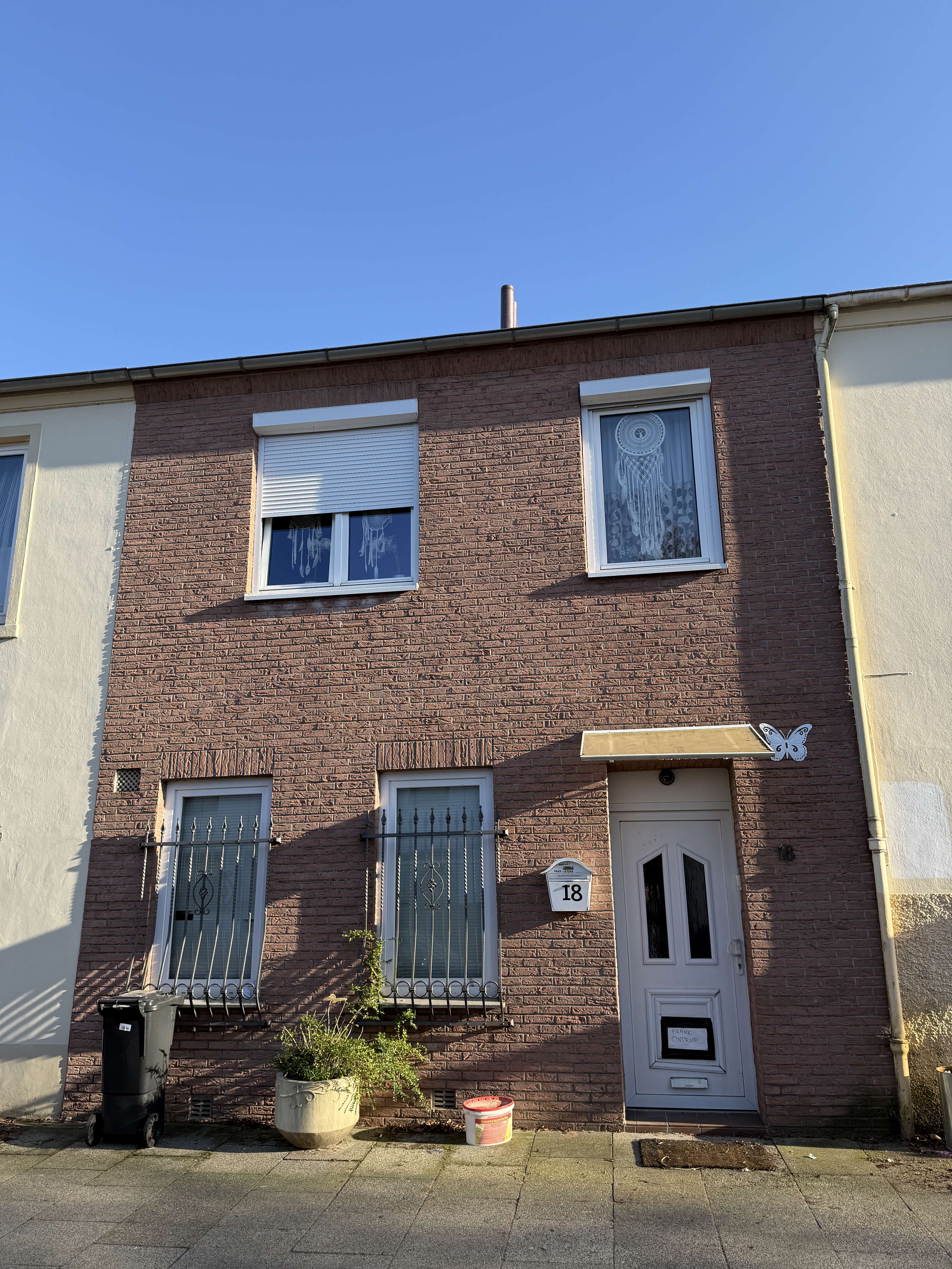 Leerstehendes Ein-Zweifamilienhaus mit Ausbaureserve in Buntentor - Bremen, Bremen – Bild 1