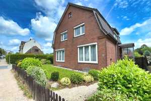 Viel Platz bietet dieses Wohnhaus mit Vollkeller in Kiel-Elmschenhagen – Kiel – Vorschaubild 3