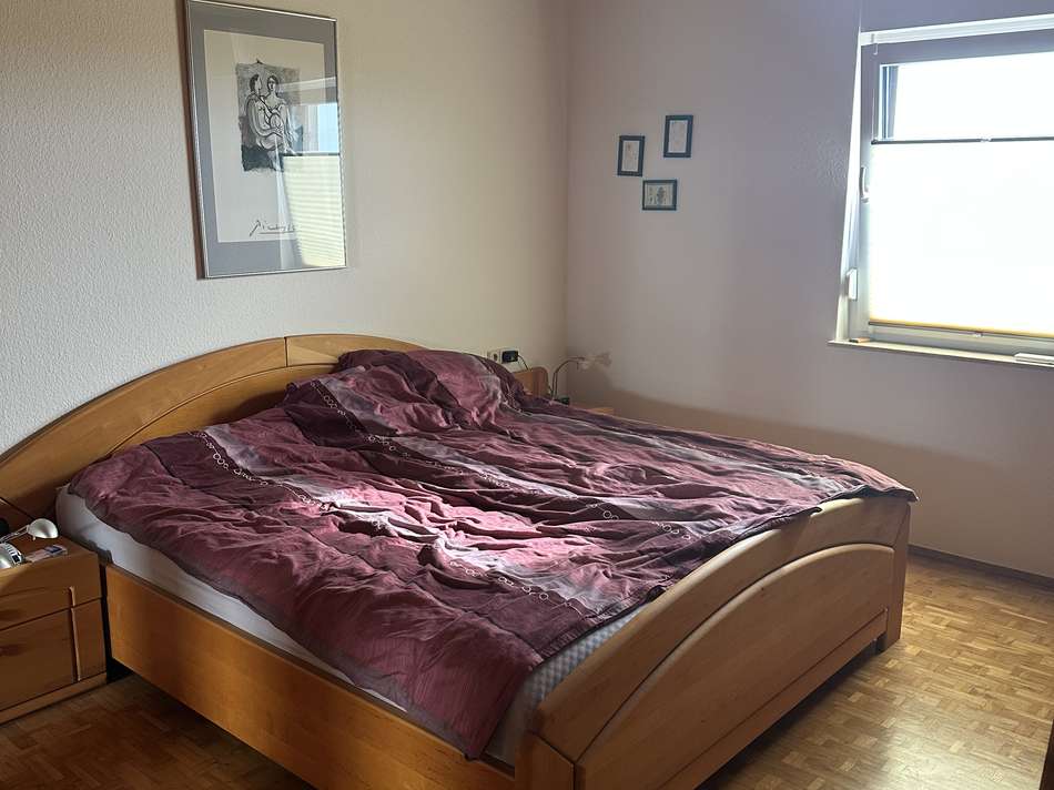 Schlafzimmer DG Haus neu