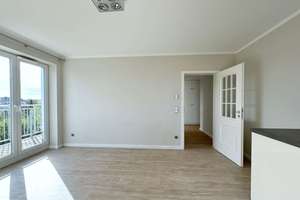 Hochwertig sanierte 2-Zimmer-Wohnung mit Einbauküche, Balkon & Tiefgaragenstellplatz – 18069 Reutershagen, Rostock – Vorschaubild 7