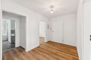 Sanierte & bezugsfreie 3-Zimmer-Wohnung in Deutz am Eduardus Krankenhaus – Die vollständige Adresse der Immobilie erhältst du vom Anbieter., 50679 Deutz, Köln – Vorschaubild 3