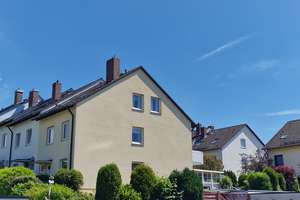 TOP-Lage i.d. Nähe Hohe Warte
Modernisiertes Reihenendhaus
6,5 Zimmer + 2 Bäder + 2 Terrassen uvm. – Die vollständige Adresse der Immobilie erhältst du vom Anbieter., 95445 Grüner Baum/Festspielhügel, Bayreuth – Vorschaubild 4