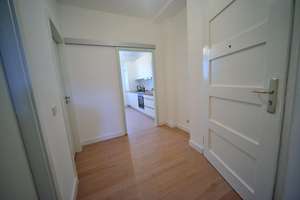 Helle Wohnung in Alt-Hohenschönhausen, 2 Zimmer, Einbauküche, Loggia