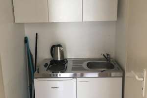 Geschmackvolle 1-Zimmer-Wohnung mit Einbauküche im Stadtzentrum – Marienstraße 37, 40210 Stadtmitte, Düsseldorf – Vorschaubild 3