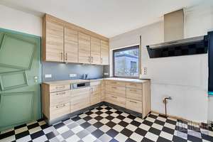 Bungalow im Dornröschenschlaf wartet auf die Eigentümer, die ihm neuen Glanz verleihen. – 60488 Hausen, Frankfurt am Main – Vorschaubild 5
