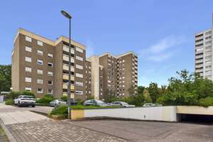 Über den Baumkronen: 3-Zimmer-Wohnung mit Ausblick ins Grüne und Garagenstellplatz in Botnang. – Die vollständige Adresse der Immobilie erhältst du vom Anbieter., 70195 Botnang-Nord, Stuttgart – Vorschaubild 13