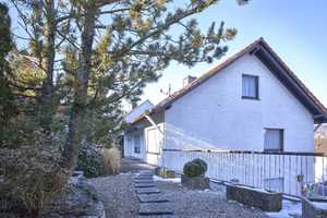 Einfamilienhaus mit 13! Garagen in Höhenlage von Gummersbach-Dieringhausen – Oberbergischer Kreis – Vorschaubild 8